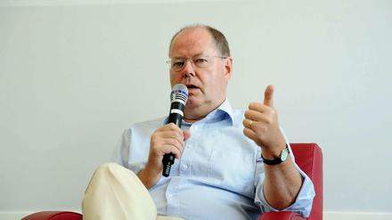 SPD-Kanzlerkandidat Peer Steinbrück beim Gespräch im Verlagsgebäude des Tagesspiegels.