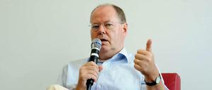 SPD-Kanzlerkandidat Peer Steinbrück beim Gespräch im Verlagsgebäude des Tagesspiegels. 