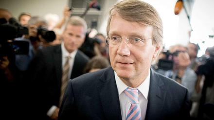 Kanzleramtschef Ronald Pofalla (CDU) verspricht Aufklärung im Sphäh-Skandal.