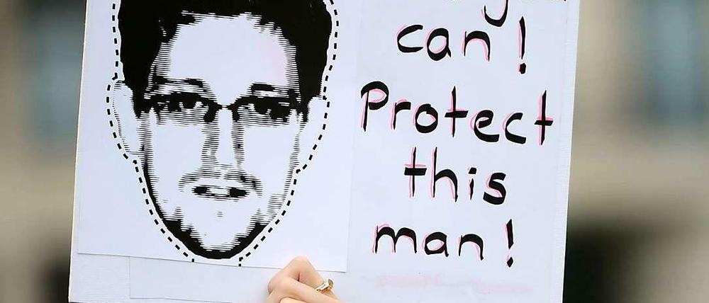 Wo steckt Snowden? Ist er schon in Venezuela? Das Rätselraten geht weiter. Nun scheint aber wenigstens klar zu sein, dass er dort Asyl beantragt hat. 