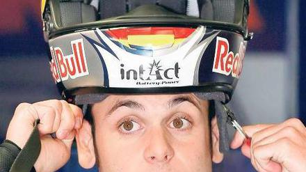 Sandro Cortese, 23, gewann 2012 das Rennen auf dem Sachsenring und die Moto3- WM. Seit dieser Saison fährt er in der Mittelklasse Moto2 beim Intact-Team. Foto: dpa