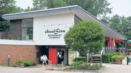Ihre Heimat. In Lisickis Clubhaus wird gegrillt.