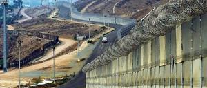 Die inzwischen schwer gesicherte Grenze zwischen den USA und Mexiko.