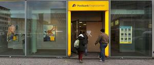 Zwei Filialen bleiben am Freitag in Berlin geschlossen.