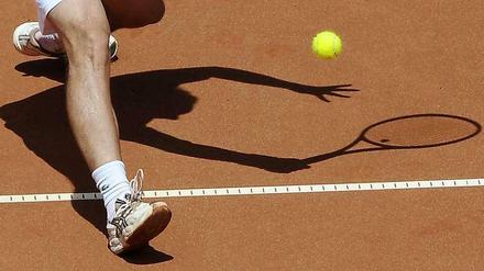 Bei Tocotronic hieß es damals: "Es ist besser vor dem Stumpfsinn zu kapitulieren. Ich wünschte ich würde mich für Tennis interessieren". Eigentlich musste ich mir das gar nicht mehr wünschen.