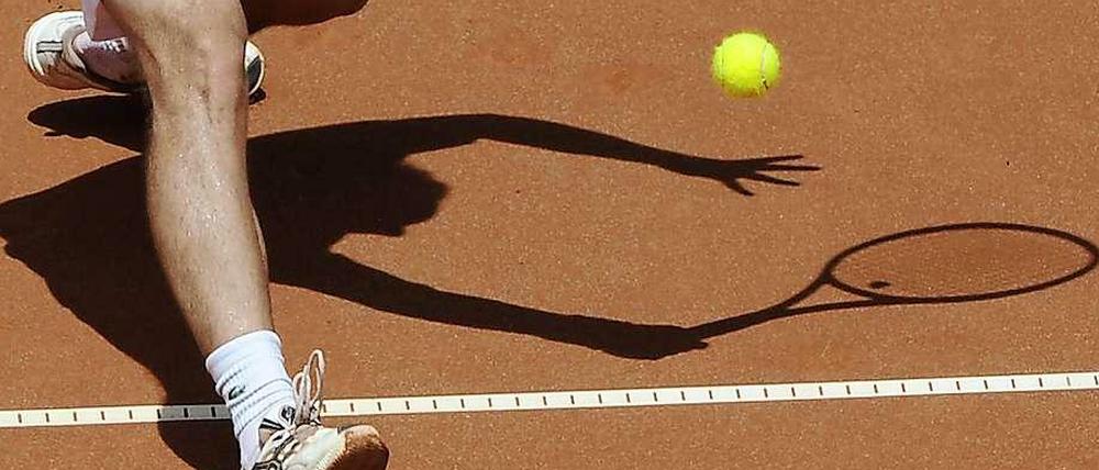 Bei Tocotronic hieß es damals: "Es ist besser vor dem Stumpfsinn zu kapitulieren. Ich wünschte ich würde mich für Tennis interessieren". Eigentlich musste ich mir das gar nicht mehr wünschen.