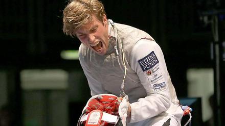 Jaaaaa. Peter Joppich schreit seine Freue raus. „Das hätte ich heute Morgen nicht gedacht“, kommentierte er seinen 15:11-Finalsieg gegen Titelverteidiger Alexej Tscheremisinow. 
