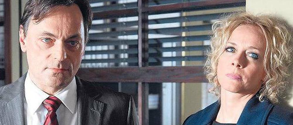 Staatsanwalt Diekmann (Peter Benedict) und BKA-Frau Linda Groner (Katja Riemann).