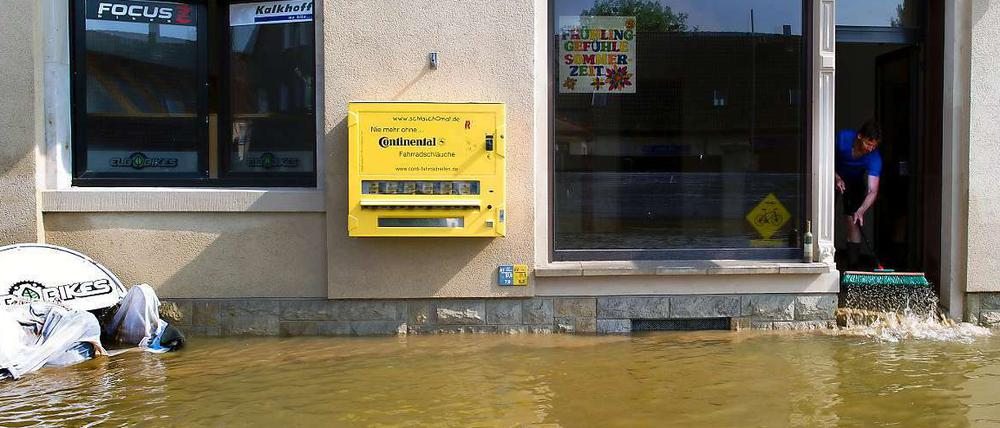 Die Flut hat vielerorts große Schäden angerichtet. Doch woher kommt das Geld für den Wiederaufbau?