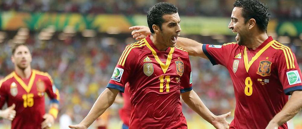 Geht doch. Pedro (links) mit Xavi (r.).