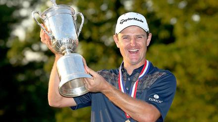 Groß aufgeschlagen. Sieger Justin Rose.