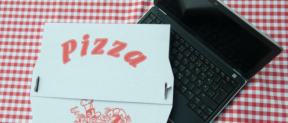 Bequem über Internet die Pizza ins Haus liefern lassen. Das bieten Lieferdienste wie Lieferando. Das Unternehmen macht mittlerweile mehrstellige Millionenumsätze.