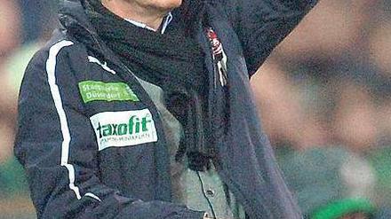 Abflug beim Absteiger. Norbert Meier ist nicht mehr Trainer in Düsseldorf. Foto: dpa