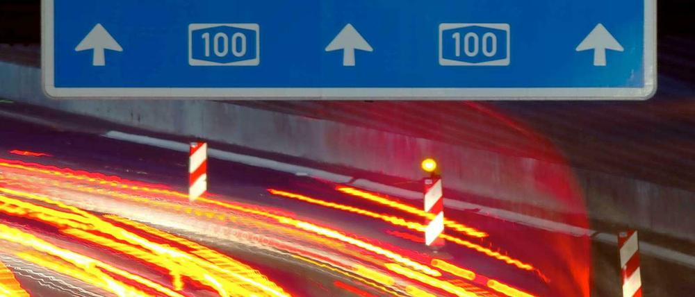Um den Ausbau der A100 häufen sich die Streitigkeiten.