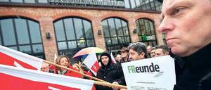 So hatten sich das die Freunde der „Rundschau“ mit ihren Protesten für die Erhaltung der Traditionszeitung nicht vorgestellt. Seit einer Woche wird die Zeitung zwar wieder selbst produziert, doch nur von wenigen „FR“-Mitarbeitern. Foto: pa/dpa