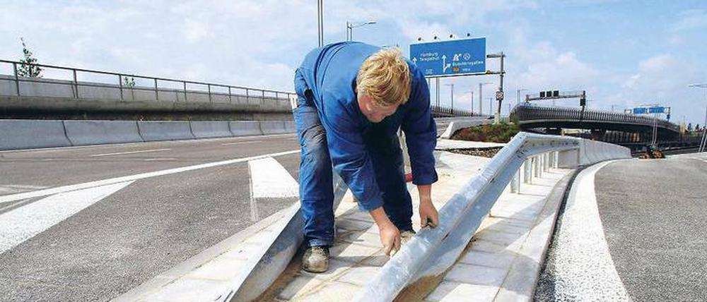 Berlins Leidplanken: Um die A 100, hier Arbeiten an der Leitplanke, gibt es immer wieder politische Zerwürfnisse.
