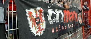 Im Brandenburger Verfassungsschutz wird Crimark erwähnt.