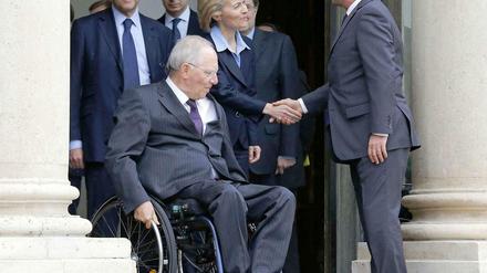Partner beim Kampf gegen Jugendarbeitslosigkeit. Der Pariser Finanzminister Moscovici, sein deutscher Amtskollege Schäuble, Arbeitsministerin Leyen und Frankreichs Präsident Hollande (vorne, v.l.).