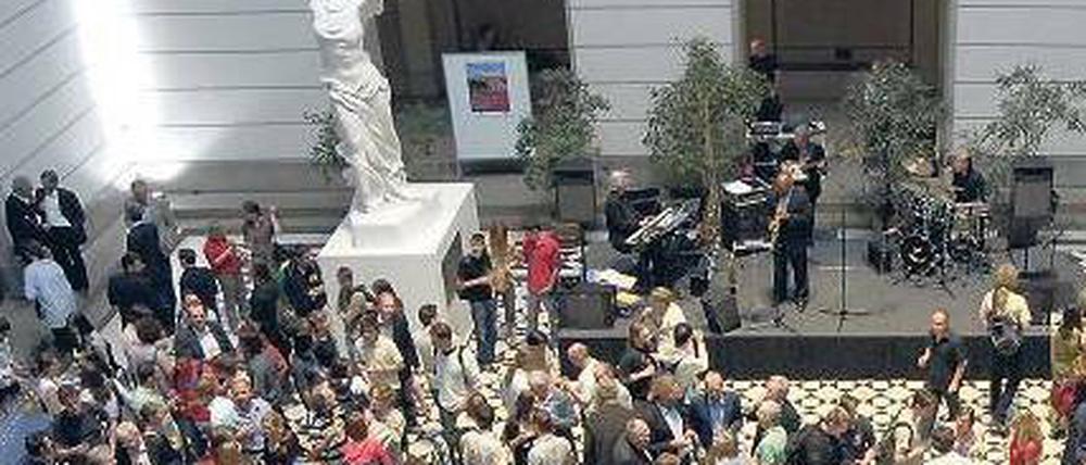 Machtwort. Das gleiche Stimmrecht für Studierende will der Präsident kassieren. An der Uni wird damit gerechnet, dass die Studentenvertreter dagegen klagen.