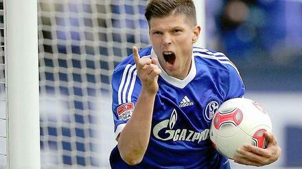 Hattrick für den "Hunter": Klaas-Jan Huntelaar erledigte den HSV quasi im Alleingang.