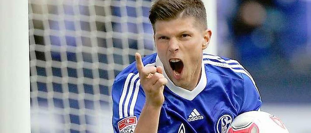 Hattrick für den "Hunter": Klaas-Jan Huntelaar erledigte den HSV quasi im Alleingang.