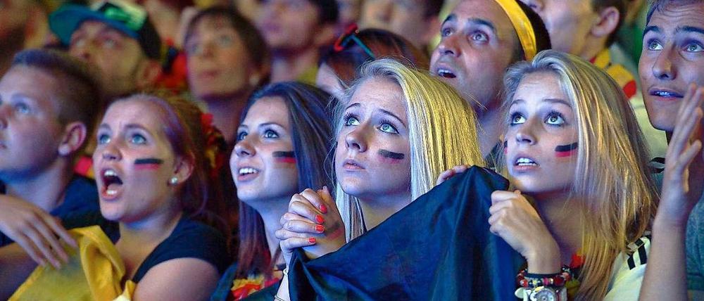 Wie zur WM und EM wollen viele Fans auch beim Champions-League-Finale gemeinsam auf der Fanmeile mit den Teams fiebern.