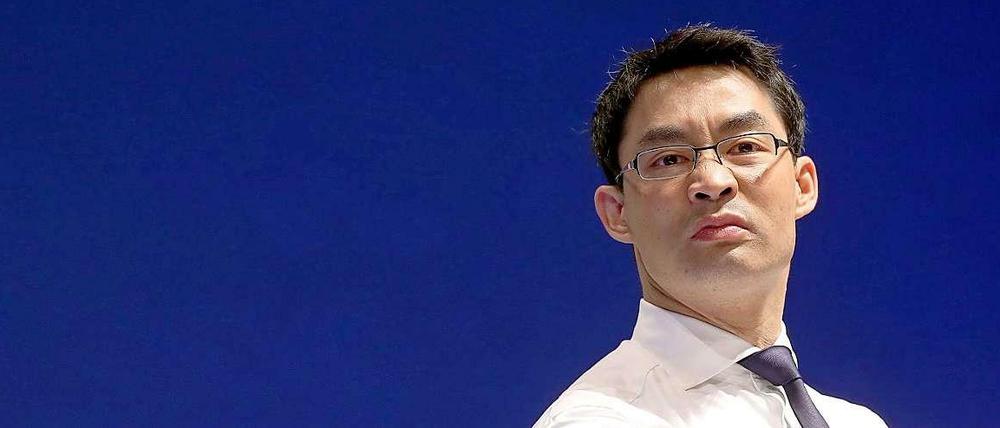 Märchenfan. Kürzlich bezeichnete FDP-Chef Philipp Rösler den Grünen-Spitzenkandidaten Jürgen Trittin als "Räuber Hotzenplotz".