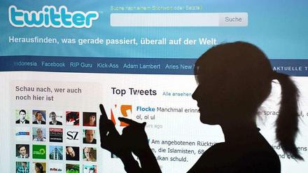 Bei den spannenden Debatten den eigenen Senf in nur 140 Zeichen dazugeben - Twitter macht´s möglich.