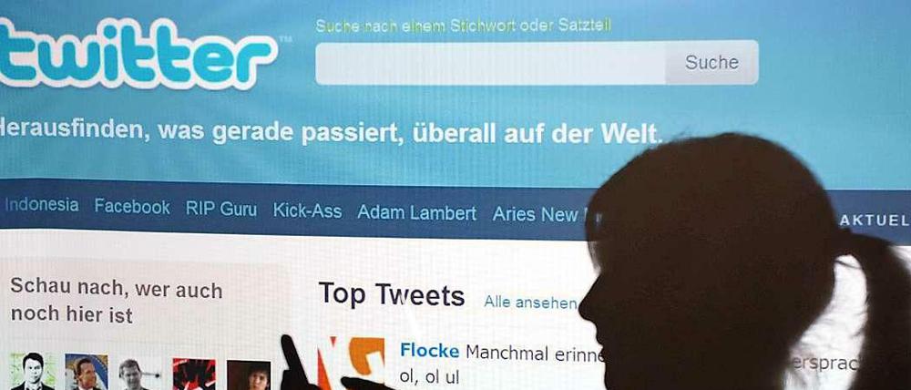 Bei den spannenden Debatten den eigenen Senf in nur 140 Zeichen dazugeben - Twitter macht´s möglich.