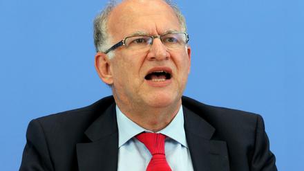 Peter Schaar sorgt sich um den Datenschutz bei Journalisten. 