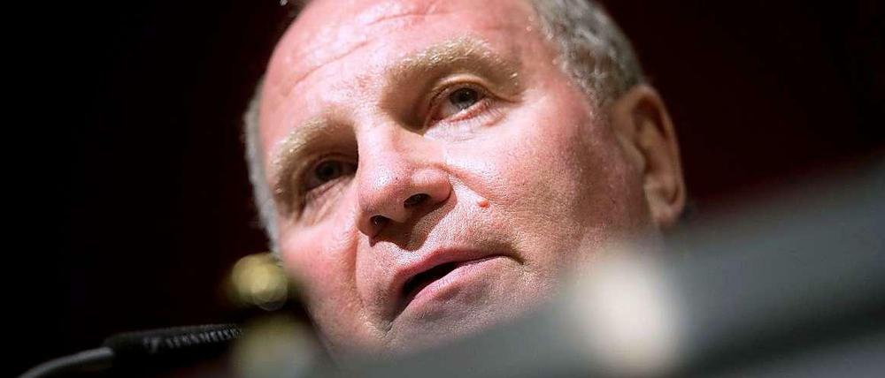 Denkmal in Schieflage: Uli Hoeneß.
