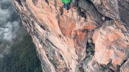 In der Wand. Stefan Glowacz am 600 Meter hohen Roraima.Foto: K. Fengler/MFA