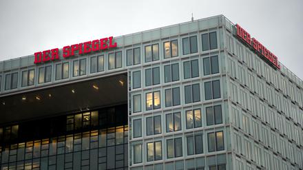 Der "Spiegel" könnte bald einen neunen Chefredakteur bekommen. Am Montag äußerte sich Geschäftsführer Ove Saffe zu den Gerüchten über einen angeblich anstehenden Wechsel. 