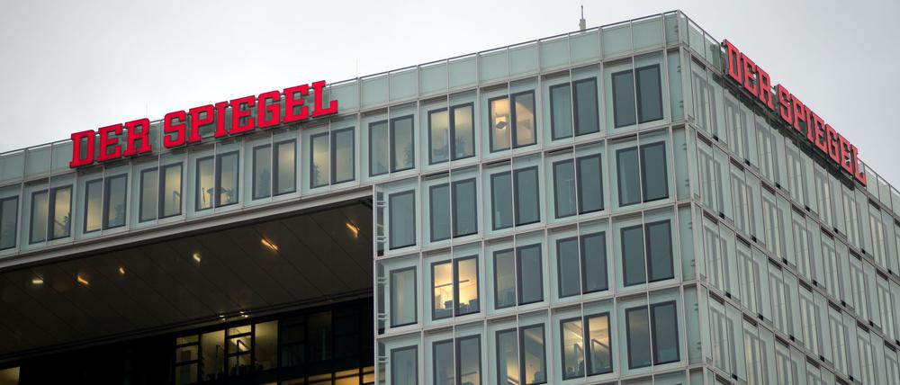 Der "Spiegel" könnte bald einen neunen Chefredakteur bekommen. Am Montag äußerte sich Geschäftsführer Ove Saffe zu den Gerüchten über einen angeblich anstehenden Wechsel. 