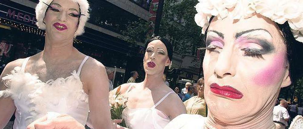Ohne Schwarz. In diesem Jahr wird eine politische Farbe auf dem Christopher Street Day fehlen. Die CDU darf nicht mit ihrem Wagen im Paraden-Pulk mitfahren.