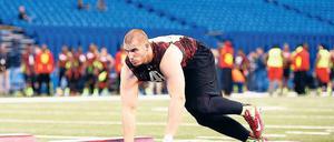 Der Berliner Björn Werner, 23, könnte als erster Deutscher überhaupt beim Draft der US-Profiliga NFL in der ersten Runde gewählt werden. Foto: AFP