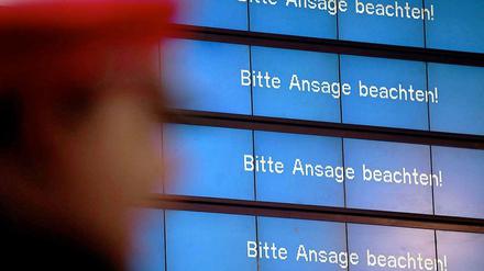 Am Montag sollen in Berlin die Tarifverhandlungen für die 130 000 Beschäftigten bei der Deutschen Bahn fortgesetzt werden.