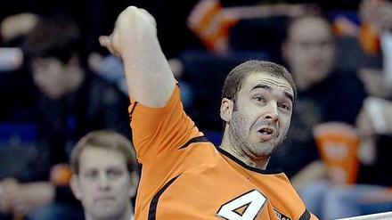 Aleksandar Spirovski ist mit den BR Volleys auf Finalkurs.