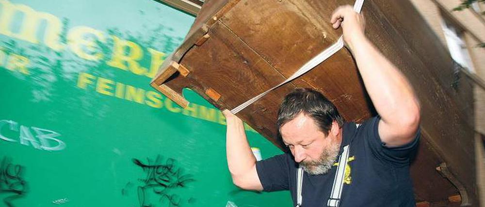 Anpacken und auspacken. Immer mehr Menschen zieht es in die Stadt.