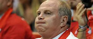 Uli Hoeneß, 61, ist seit 2009 Präsident des FC Bayern. Der langjährige Fußballmanager fördert die Professionalisierung der Bayern-Basketballer, die seit 2011 wieder in der Bundesliga sind.