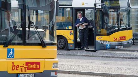 Sind Berlins Busfahrer zu freundlich?