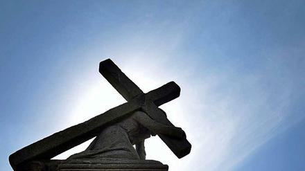 Kreuzgang. An Karfreitag feiert die Christenheit den Märtyrertod Jesu.