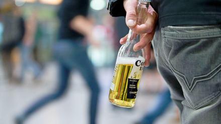 Spontane Abifeier im Park: Rund 1000 betrunkene Jugendliche