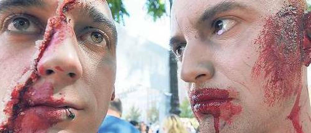 Das sind Zombis. Nicht im Bild: Piraten-Fraktionschef Christopher Lauer und Simon Kowalewski.