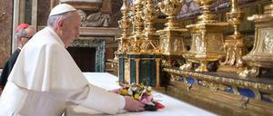 In der Basilika Santa Maria Maggiore betete Franziskus an seinem ersten Morgen als Papst.