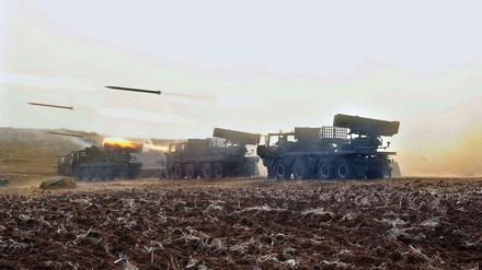 Nordkorea droht den USA und Südkorea mit einem Atomangriff. Erst im Februar veröffentlichte eine nordkoreanische Nachrichtenagentur dieses Foto einer Militärübung.