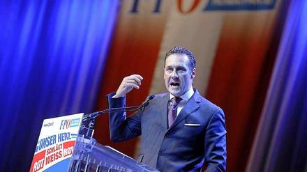 FPÖ-Chef Heinz-Christian Strache dürfte über die Abwahl in ihrem Stammwahlland Kärnten nicht erfreut sein. Dort wurden die Rechtspopulisten von den Sozialdemokraten als stärkte Partei abgelöst. 