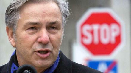 Wowereit soll seinen Rücktritt als Regierender Bürgermeister angeboten haben, sagt der SPD-Landesvorsitzende Jan Stöß.
