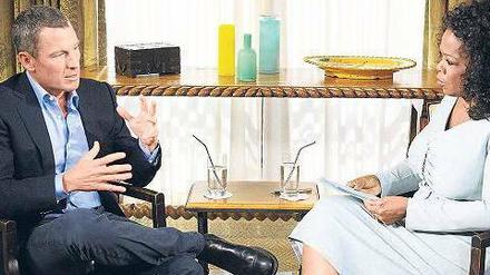 Lange Sitzung. In einem Hotel traf sich Lance Armstrong mit der US-amerikanischen Talkshow-Gastgeberin Oprah Winfrey zur Aufzeichnung ihrer Sendung. Der gefallene Radstar soll ihr dabei Einblicke in seine Dopingvergangenheit gegeben haben. Foto: AFP