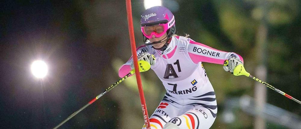Allein im Schnee: Maria Höfl-Riesch Slalom-Weltcup in Semmering am 29. Dezember 2012.